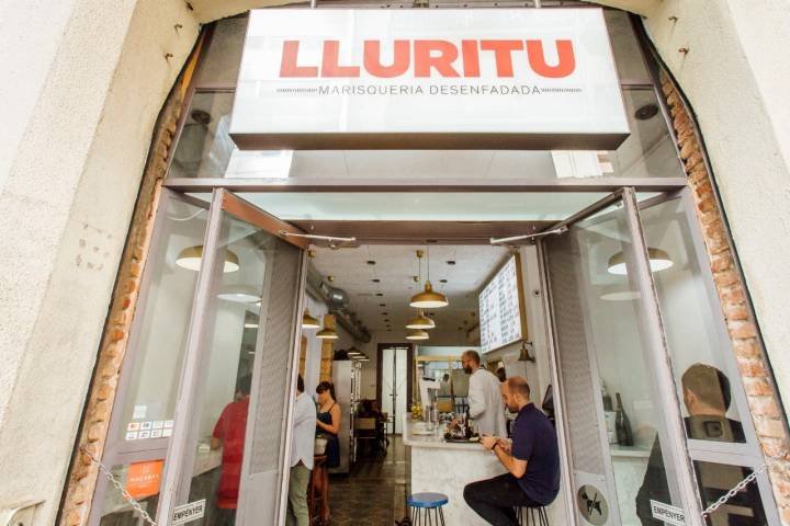 Lluritu: A Seafood Stop-Off With Buena Vista Tours