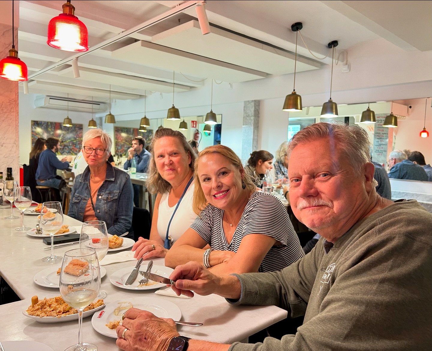 What a lovely group we had last night on our delicious tapas tour !  #tapas #tapasbarcelona #tapastourbarcelona #tapastourbuenavista #buenavistatapastour #food #foodies #seafood #mediterraneandiet #bcn #barcelona