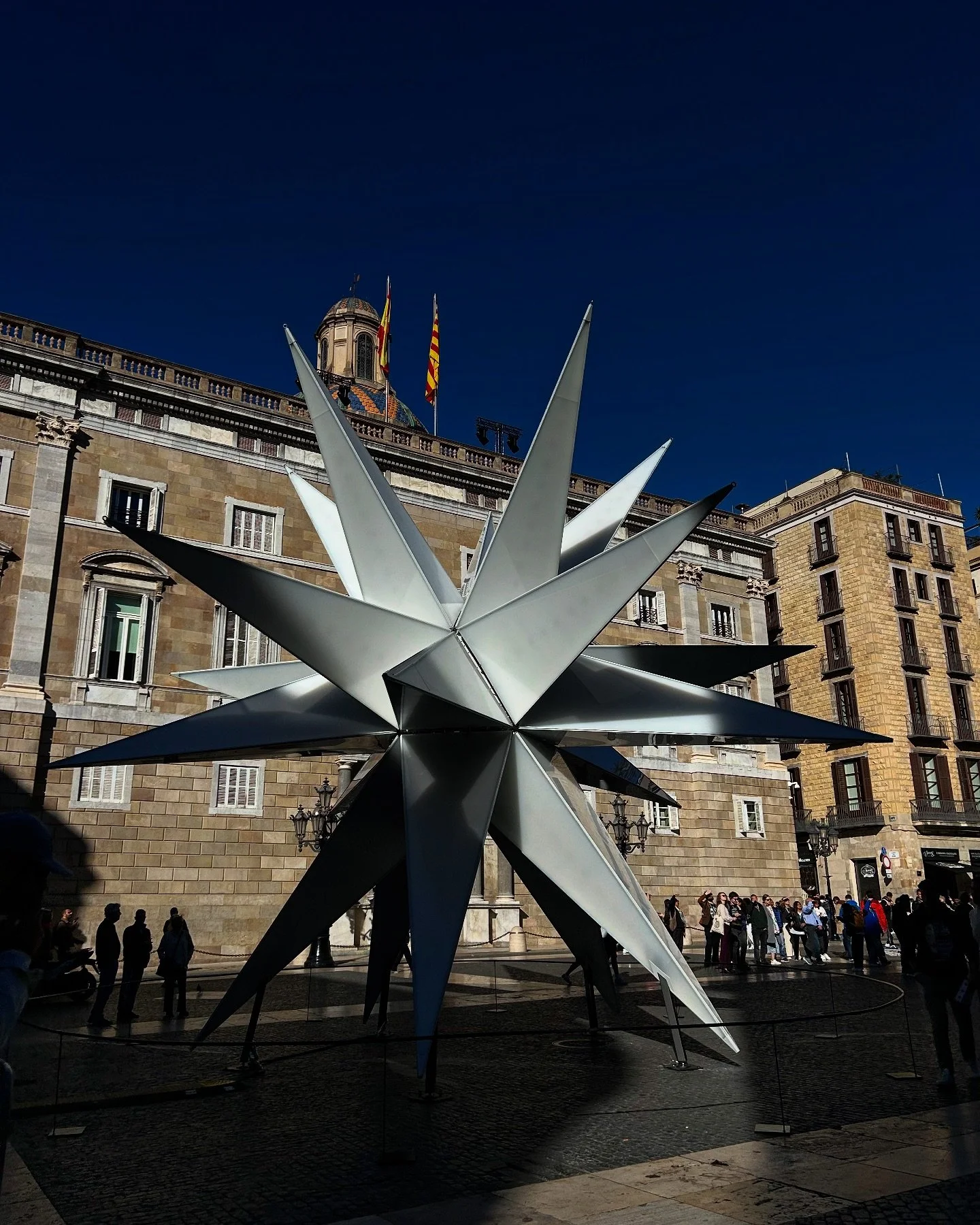 🎅 🎄 🌟 #bcn #bcn_turisme #barcelona #plazasantjaumebarcelona #visitbarcelona #buenavistatoursbarcelona #xmas #xmasinbarcelona #holidays #december