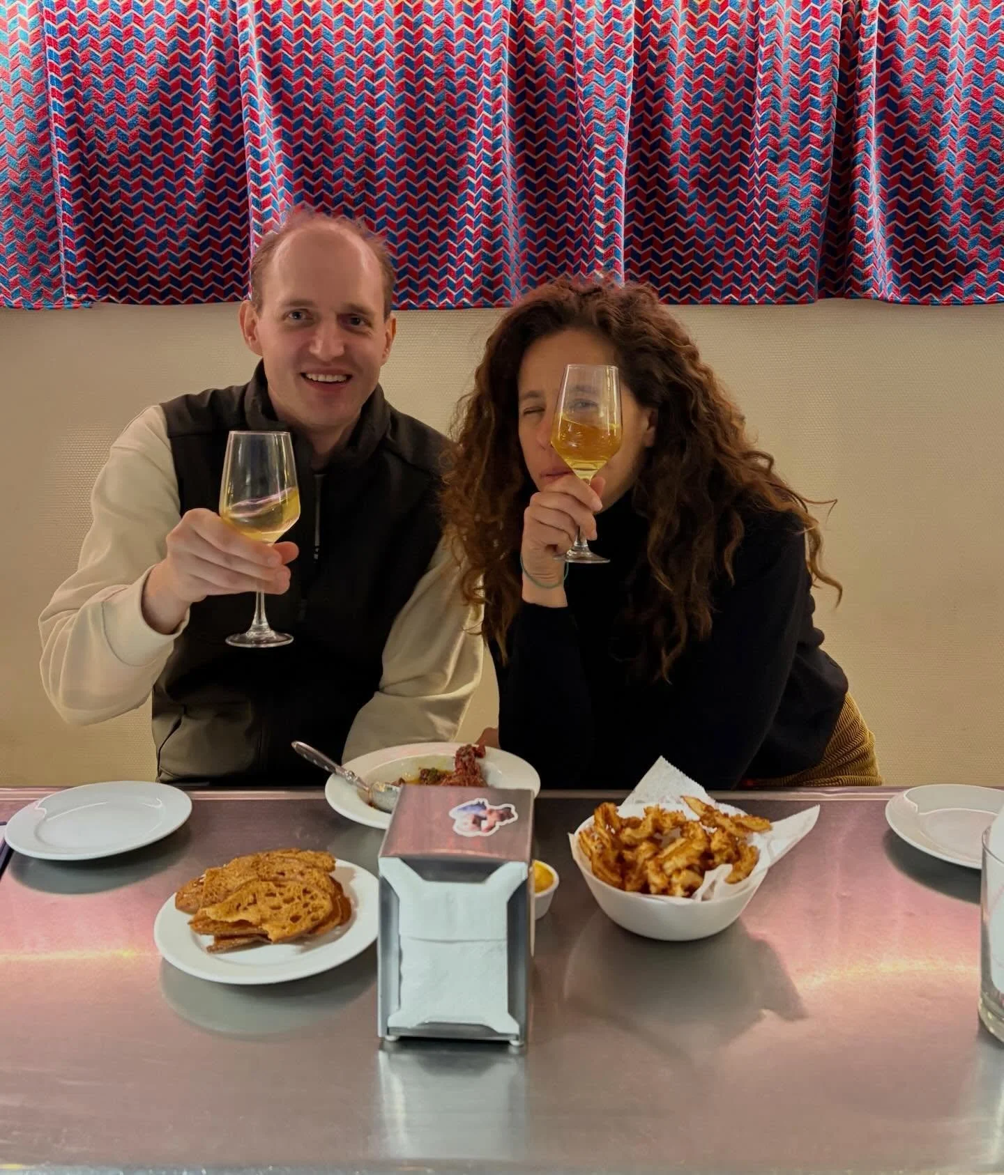 The adventure begins the moment you raise your glass 🍷✨

Join us on our Barcelona Tapas Tour and taste your way through the city&mdash;crispy bites, local wines, hidden spots, and unforgettable stories. Every stop is a new flavor, every street a new