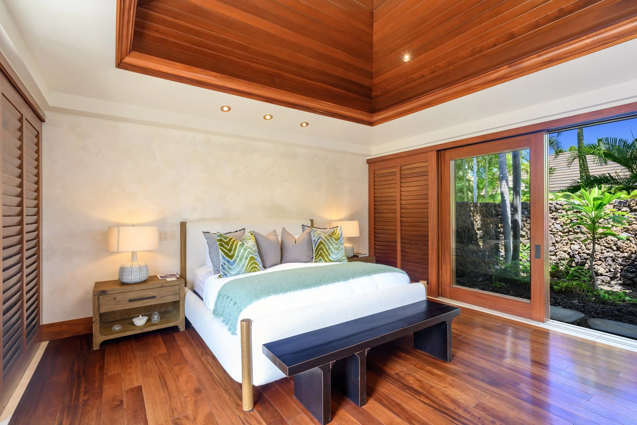 12-Pauoa 1050040-112-Edit.jpg