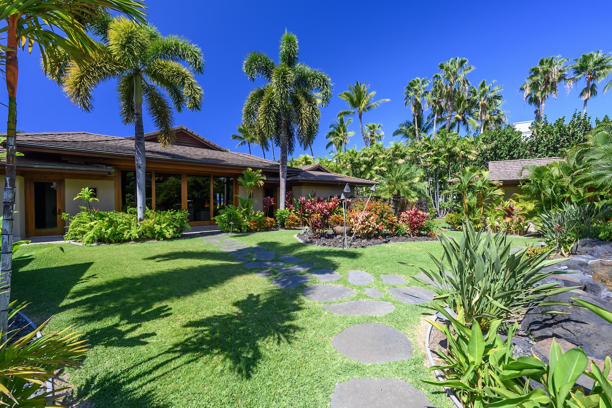 13-Pauoa 105039-75.jpg