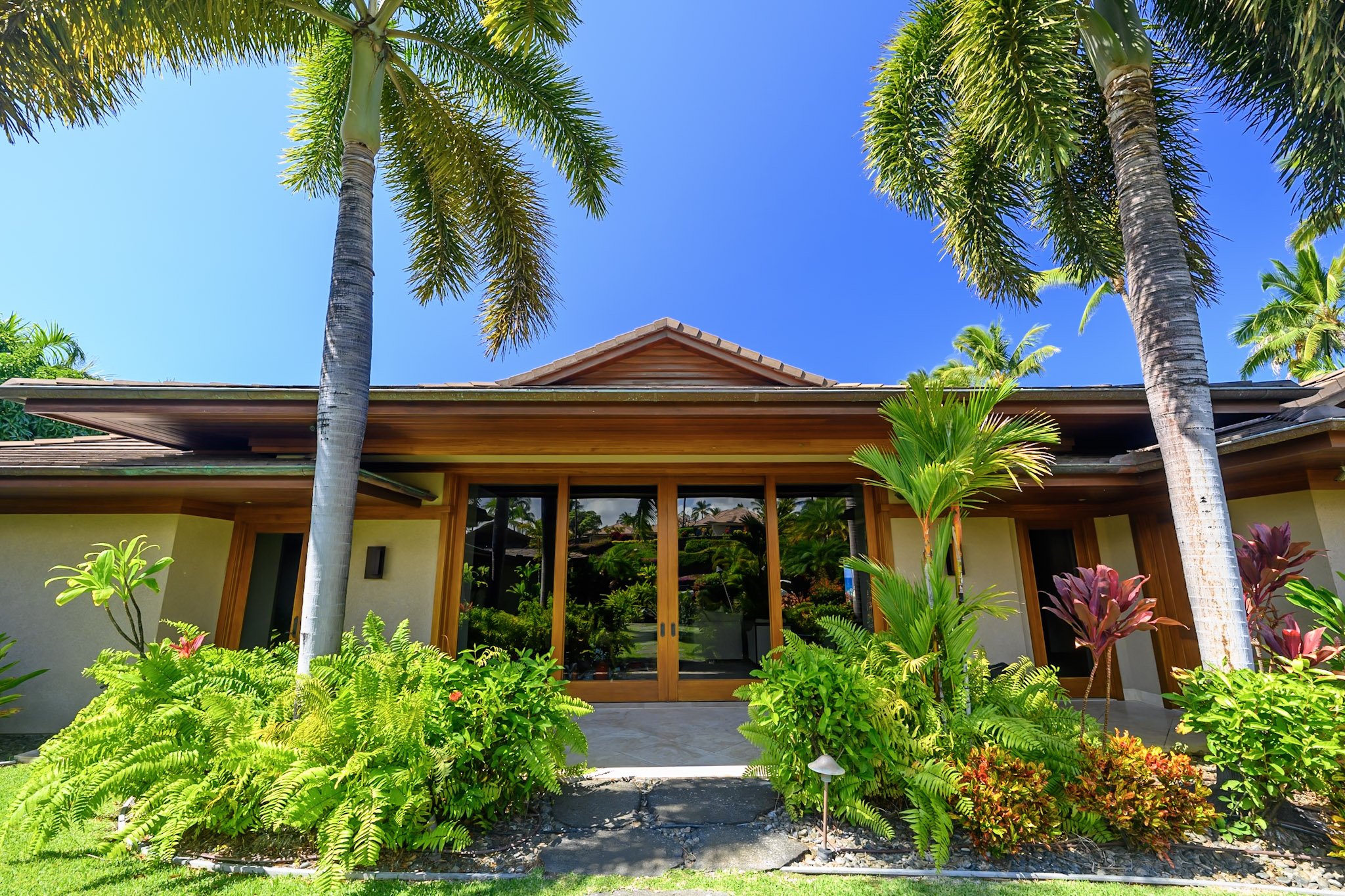 14-Pauoa 105039-66.jpg