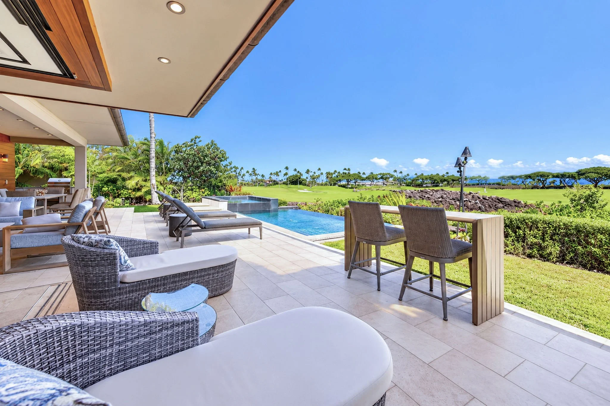Patio12.jpg