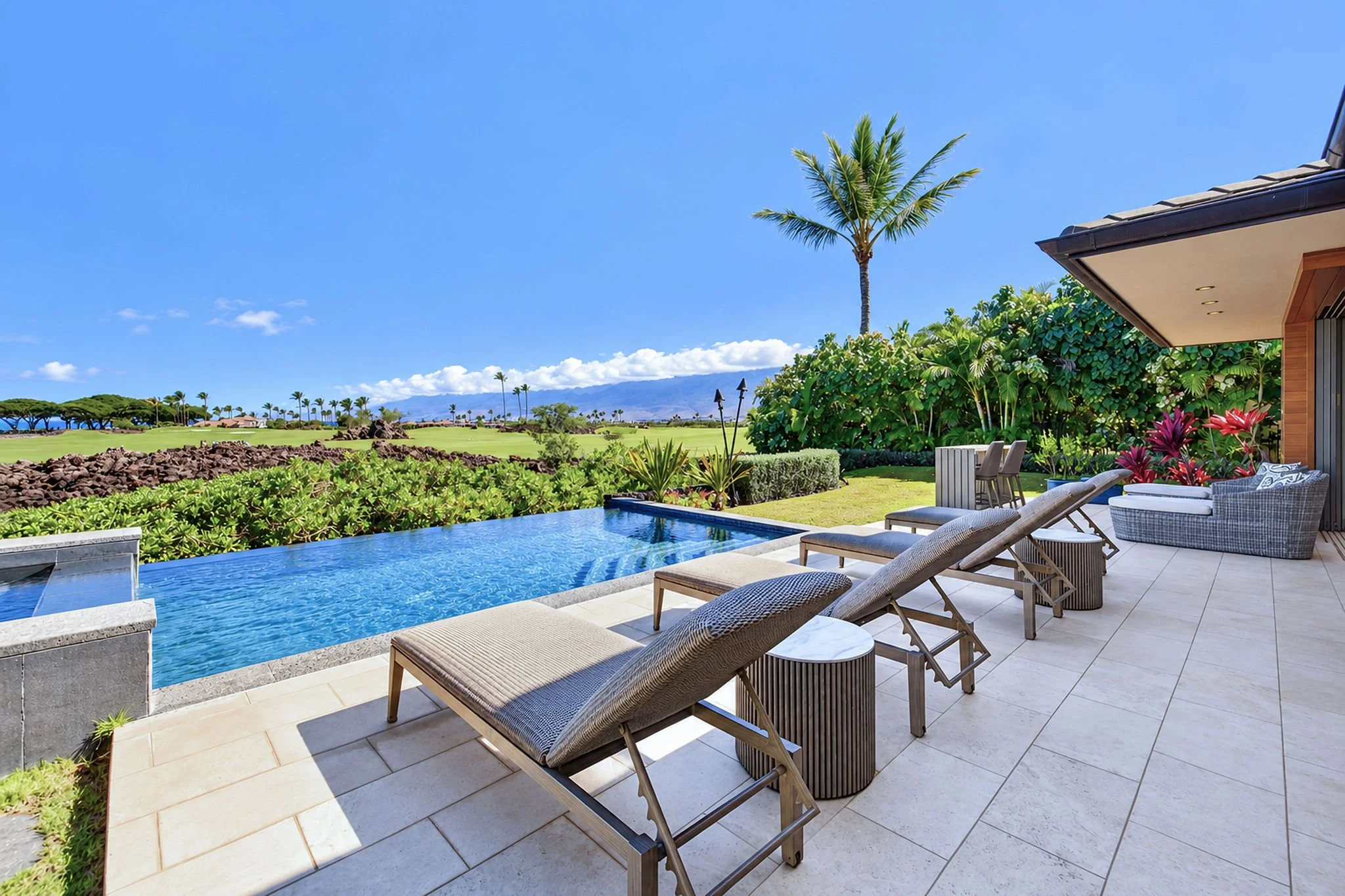 Patio18.jpg