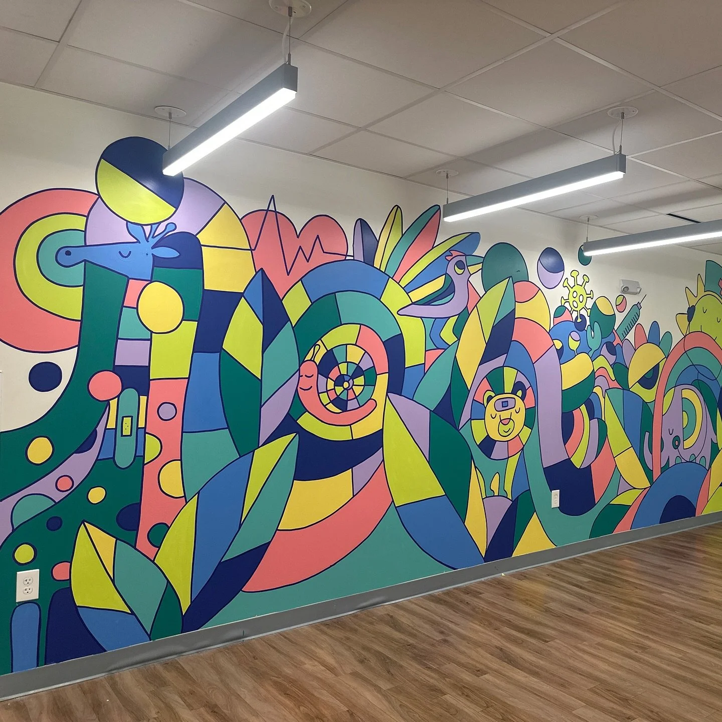 Some long overdue love for this super fun mural I painted for @thcbaltimore back in April! (Swipe through for some yummy brush / paint marker content toward the end 🤤). 
This one was for the waiting room and nurses’ station at the pediatrics
