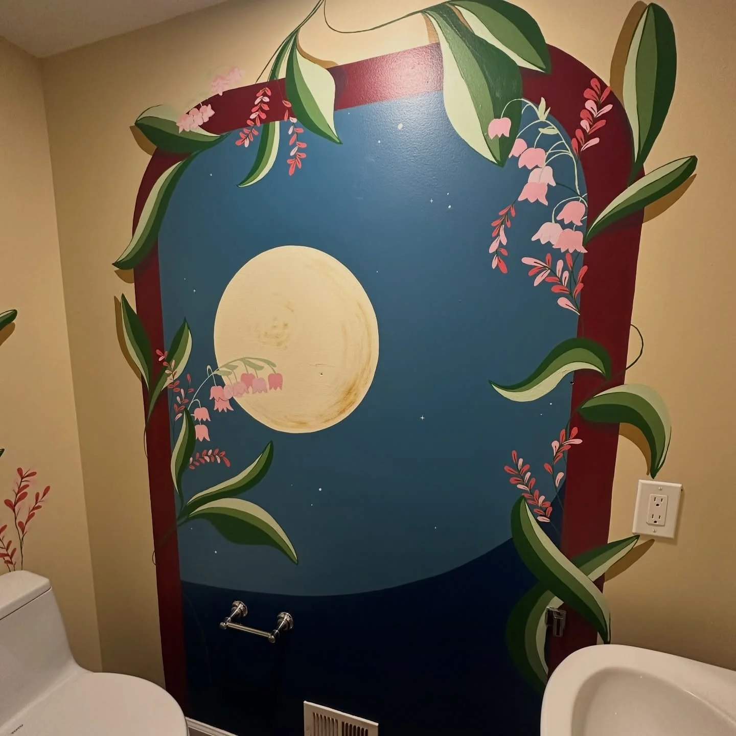 Had the honor of painting a little somethin somethin for my sweet sistercousin @avaohh last month! 🥲 🌺 🌕 🍃 

Thank you Ava for trusting me (and housing me and feeding me for the duration of the mural lol). What an absolute joy it was &hearts;️