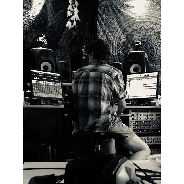 Only real men work in shorts