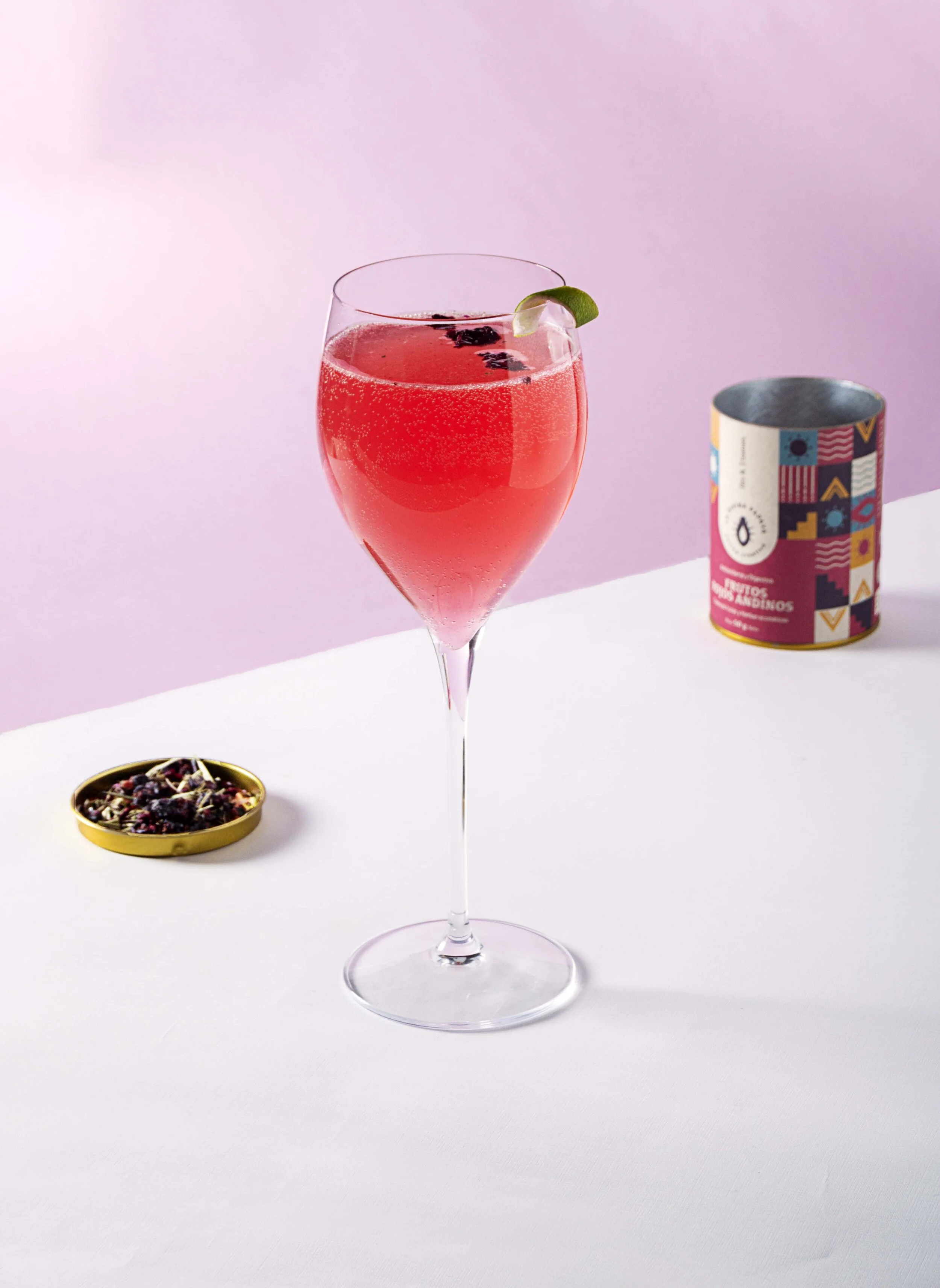 French 75 con frutos rojos andinos