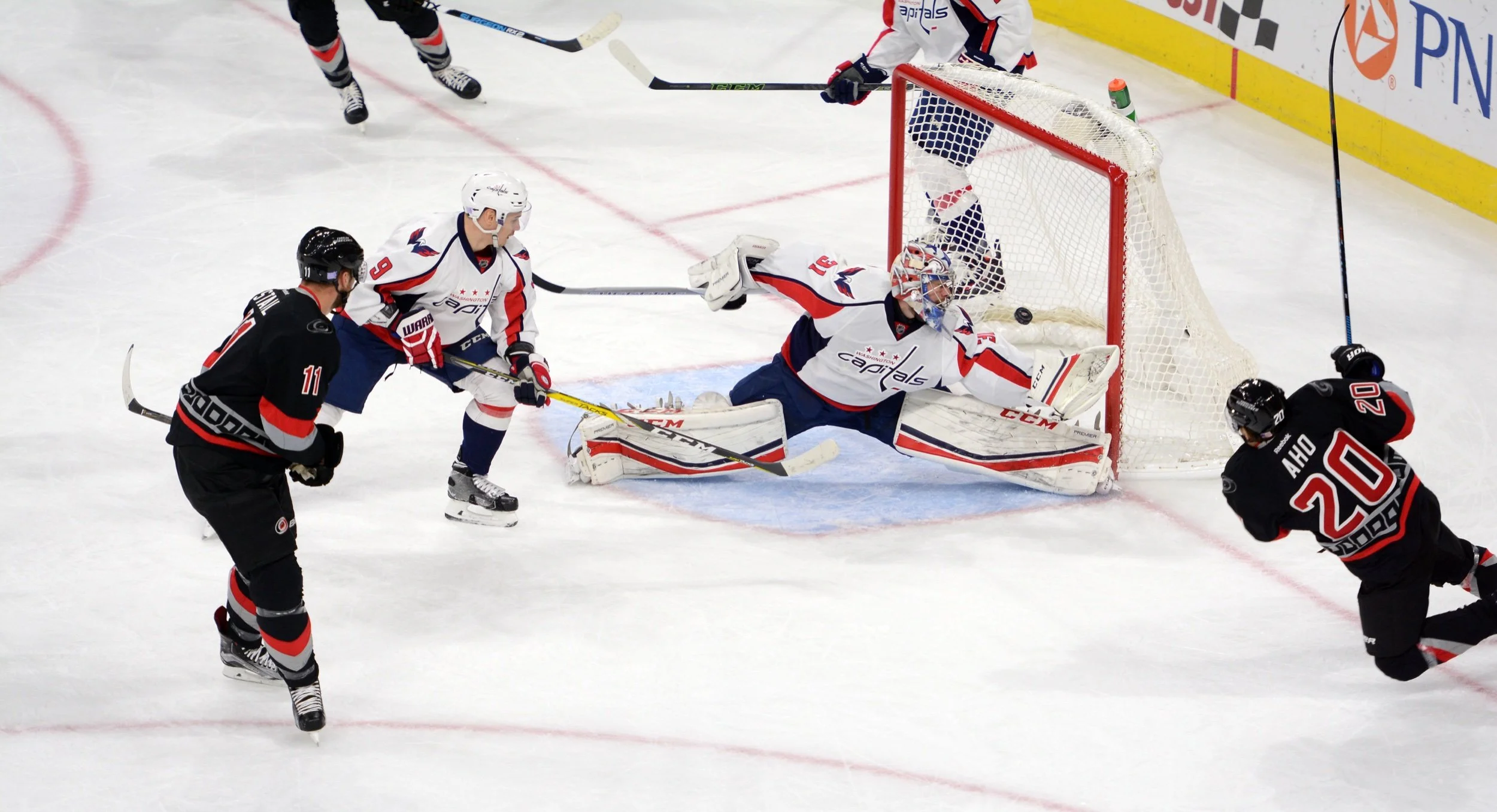 Hurricanes Aho Goal.jpeg