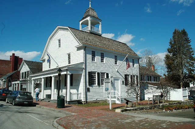 Bedford court house copy.jpg