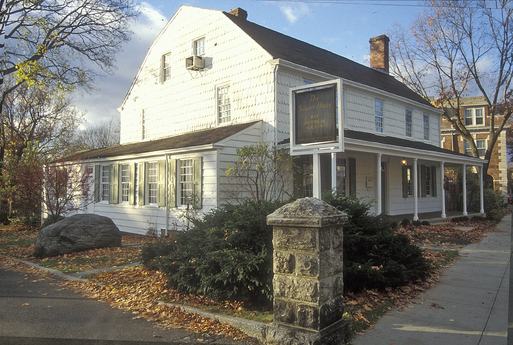 Square house.jpg