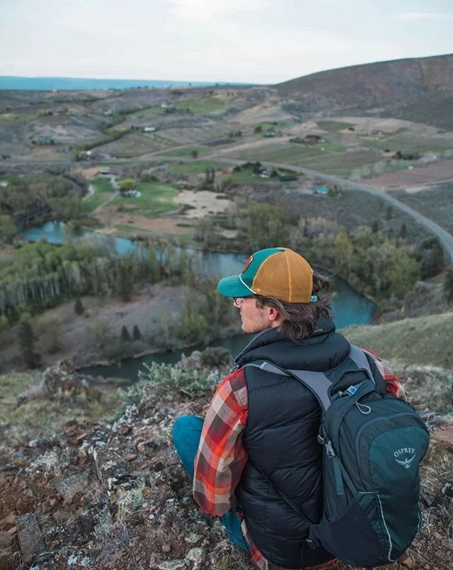 Rise to a higher vantage point in the Yakima Canyon 🏞 because some of the most impactful changes in perspective happen when we are alone in nature. 🍃 What are some of the biggest revelations you&rsquo;ve had while roaming out in the wild during thi