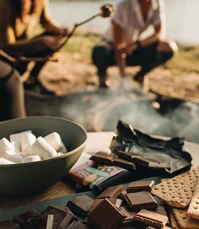 The crackle of the fire is a clear signal: time for s&rsquo;mores! ​🔥🍫 All of our sites include a communal fire pit for safely gathering under the stars. ✨ One of our favorites to pick up before heading to ROAM Beyond is @seattlechoc &ndash; they u