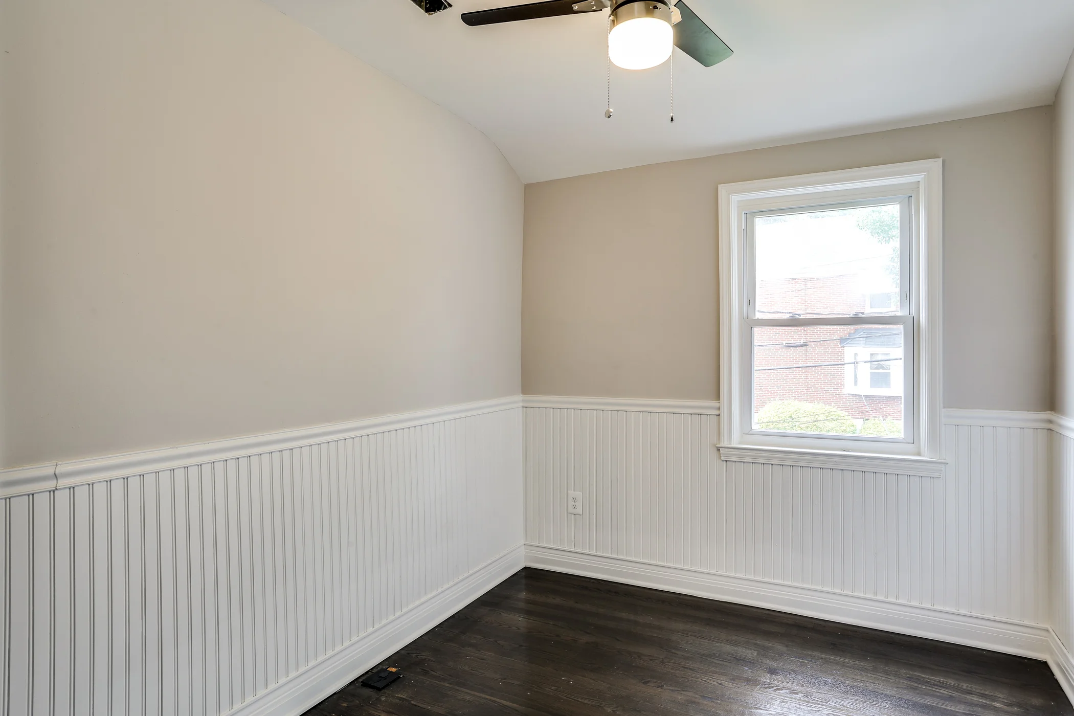 5706 Northwood Dr-23.jpg
