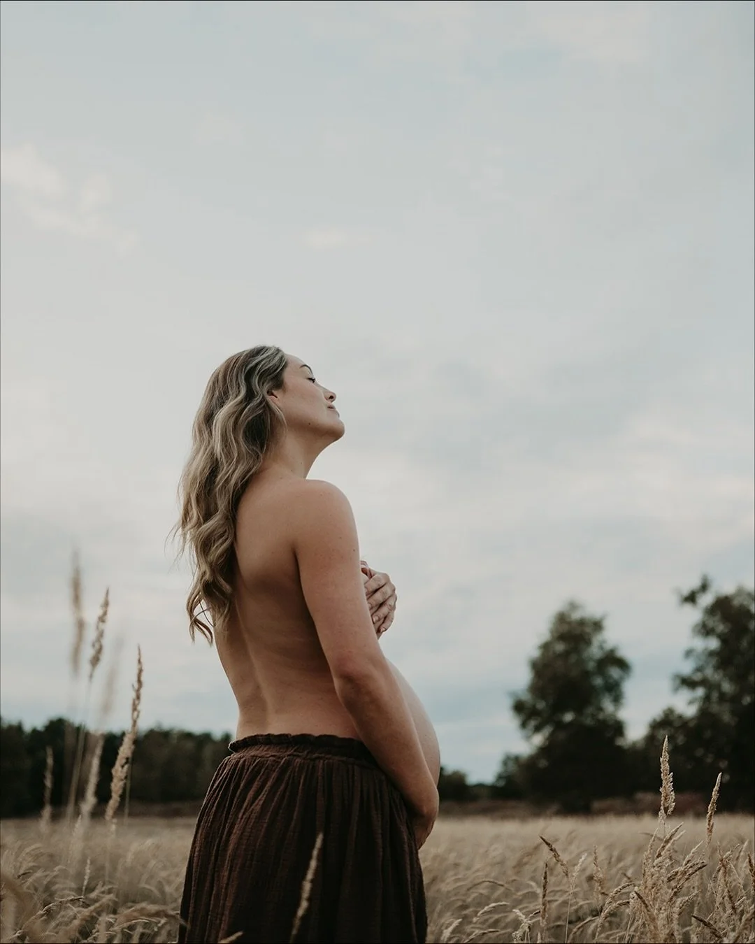 Zwangerschap ✨
Prachtige, pure beelden van de zwangere Anne.
Wat is een zwanger lijf toch bijzonder en krachtig🤍

.

.

.

#zwangerschapsfotografie #zwangerschapsshoot #mommytobe #pregnancyphotography #lifestylefotografie #BijzondereMomenten #zwange