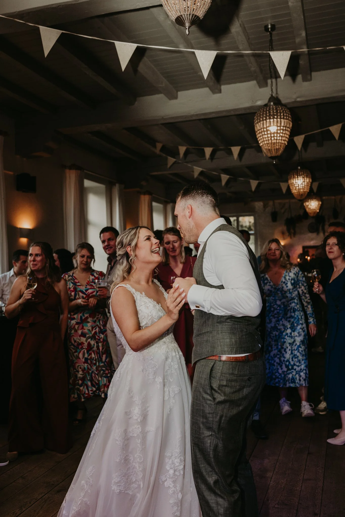 Bruiloftsfeest in de zaal – Kasteel Tongelaar