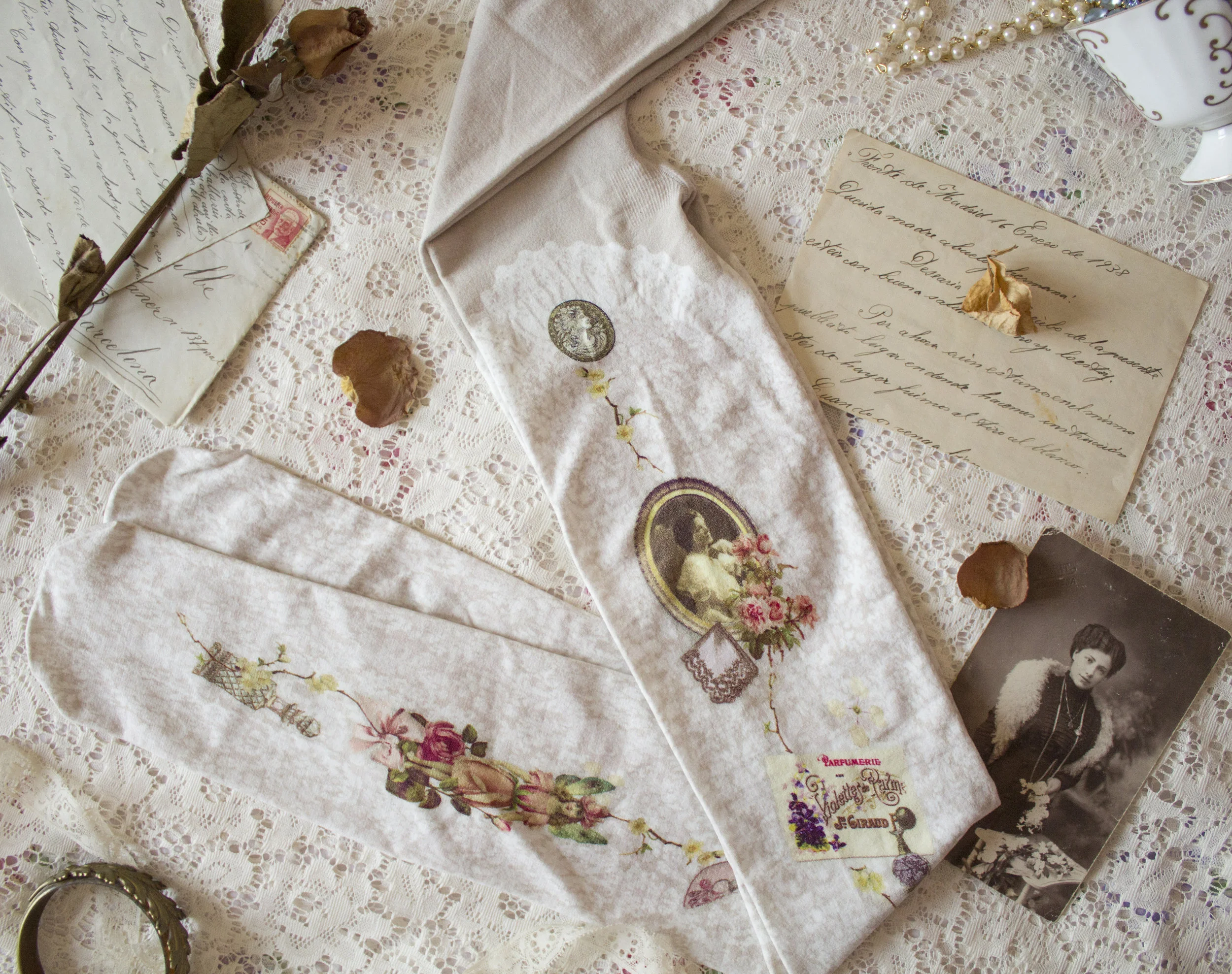 antiquetights2.jpg