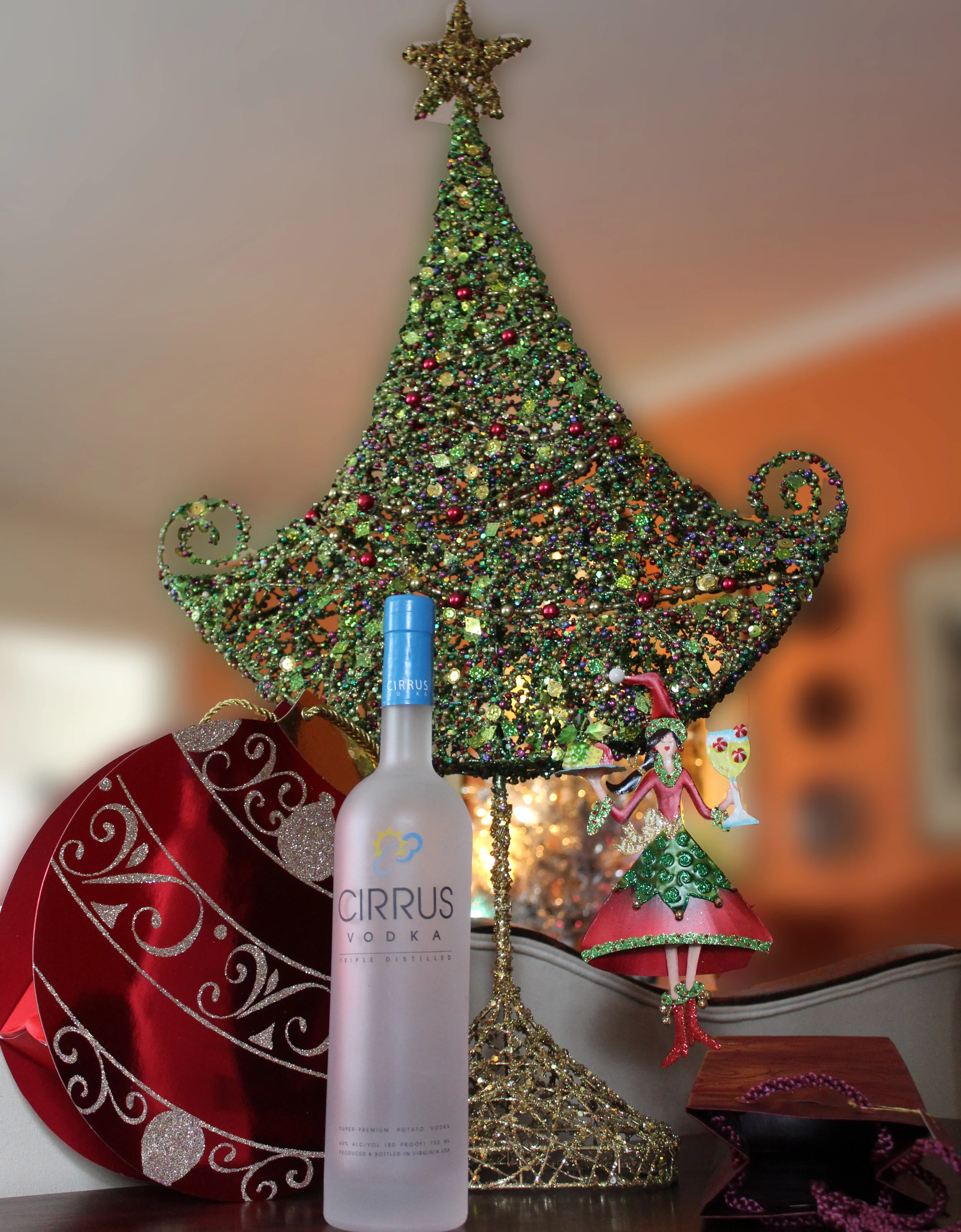 Cirrus in Front of Grinch Tree.jpg