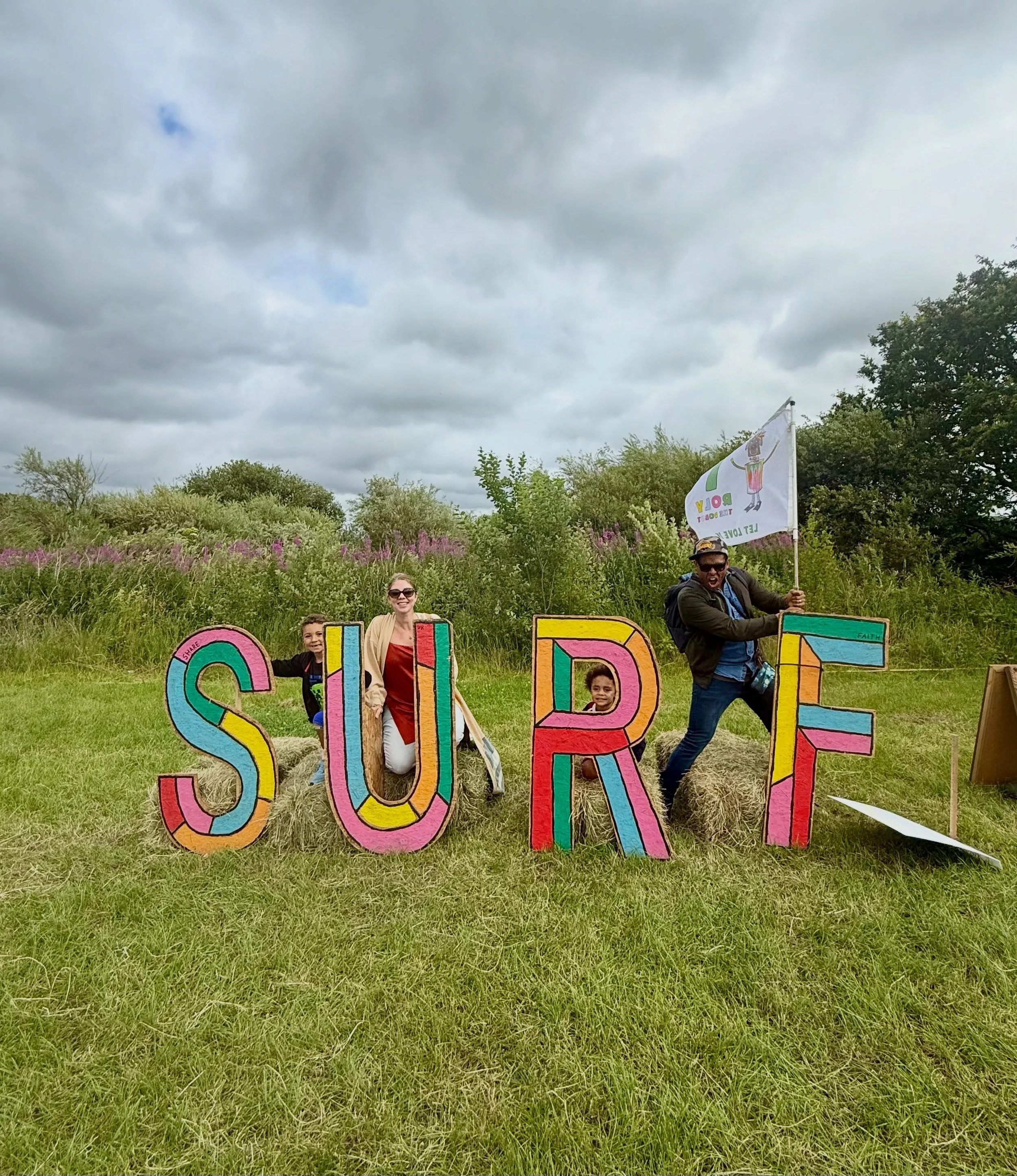 Super fun day out with the family at @thesurfstage today! 🫶🏼

#festival #family #surfstage #lovejoypeace