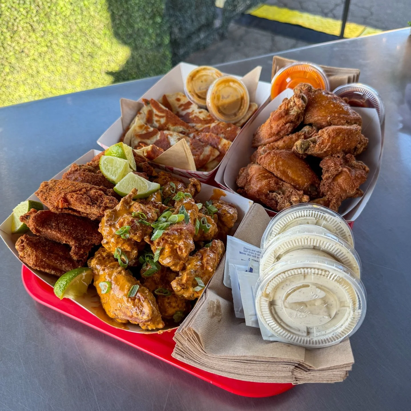 Something for the whole Family!

Whether you&rsquo;re feeding yourself or a small army, we&rsquo;ve got something for everyone. Wings, Sandwiches, Loaded Tots, Quesadillas and more! Catch us every weekend at Brewery X in Anaheim. 

📍 @brewery_x 
🚐 