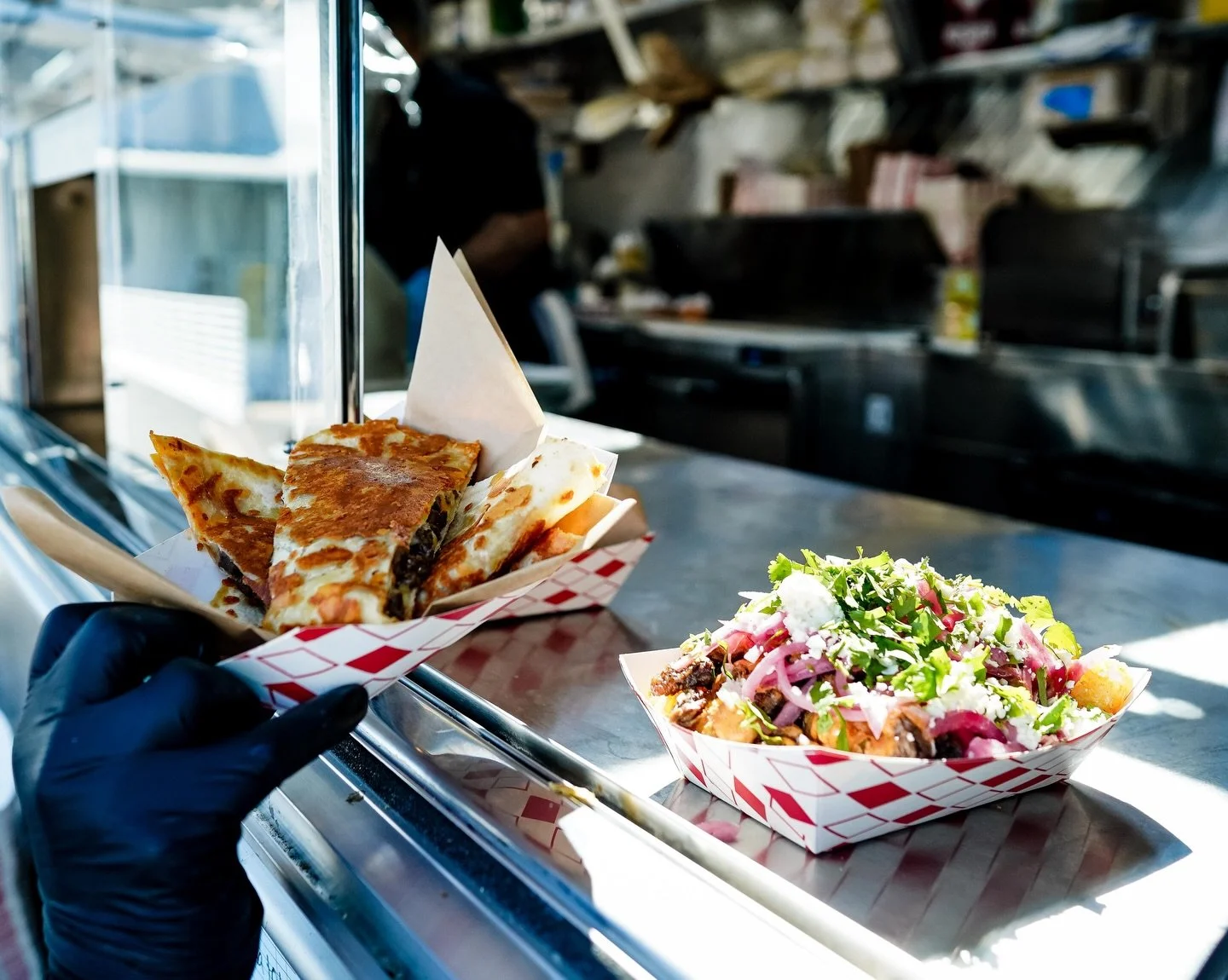 Catch us this week!

Thursday at Everywhere and Friday-Sunday at Brewery X!
Wings, Loaded Tots and a New Special available at your favorite breweries in OC! Check the link in our bio for a full schedule!

🚐 @cg.mobilekitchen 

#weekend #events #loca