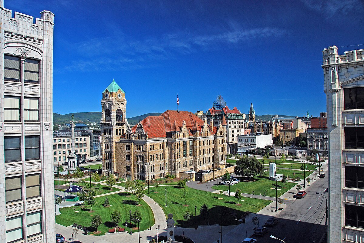 1200px-Courthouse_Square.jpg