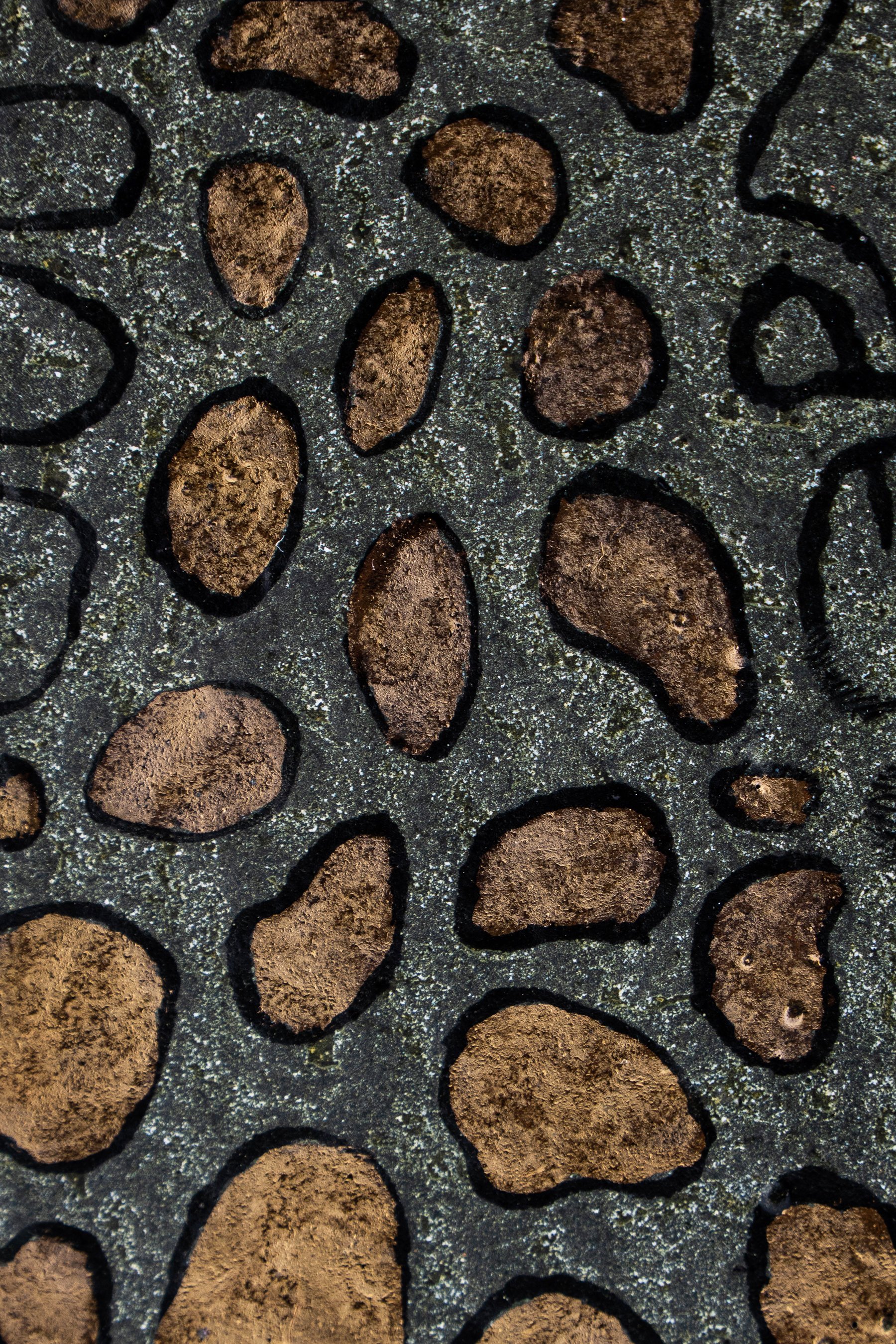 Lean on me Detail 1.jpg