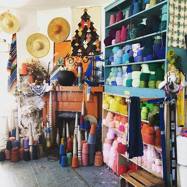 Got to step inside the wonderful world of @trishandersenart last week. Studio visit with @artambl @the_passenger_travel was a delightful, color-drenched trippy trip 🧶🌈🧵🧚🏻
.
.
#artcrush
#contemporaryart 
#textileart