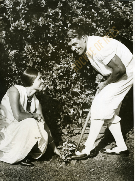  Former Notre Dame start fullback Joe Savoldi with his wife, Daisy, at their home in Santa Monica, California. After graduating from Notre Dame, Savoldi went on to become a professional wrestler… CREDIT: ACME Photo 