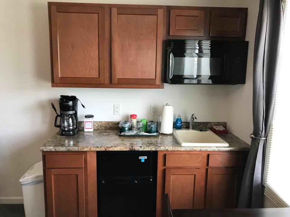 inn 204 kitchenette.jpg