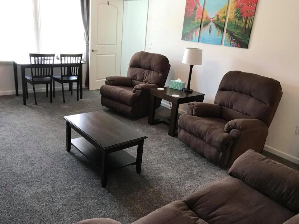 inn 204 lr.jpg
