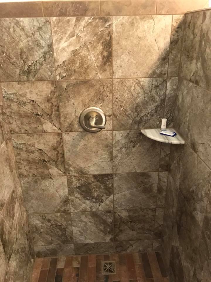 inn 204 shower.jpg