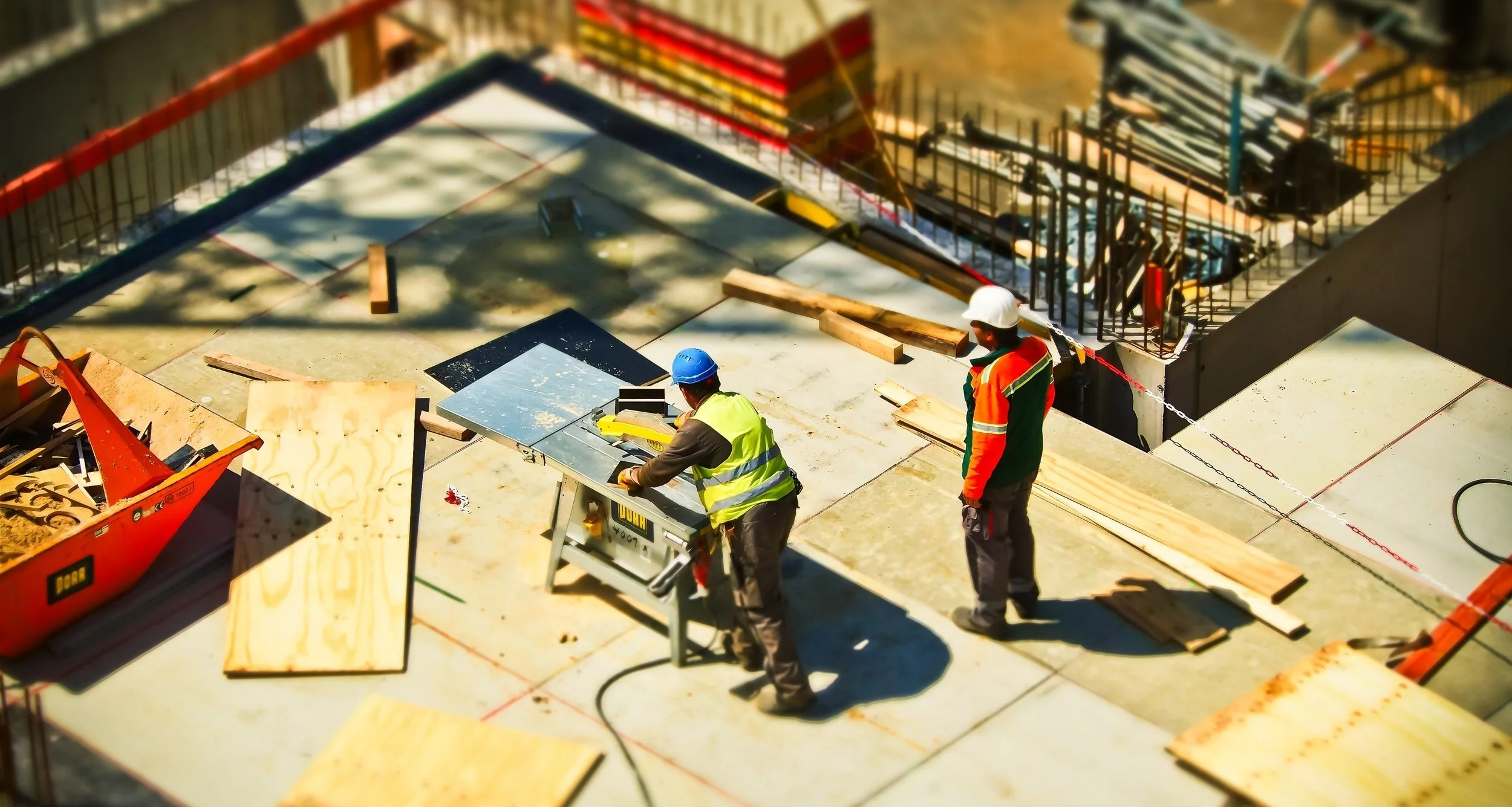 builders-building-construction-159306.jpg