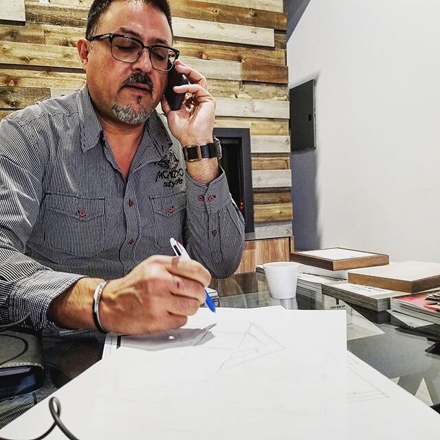 Brainstorming with one of the best in the business @lordvalentino 
#additions #custombuilthomes #custombuiltins