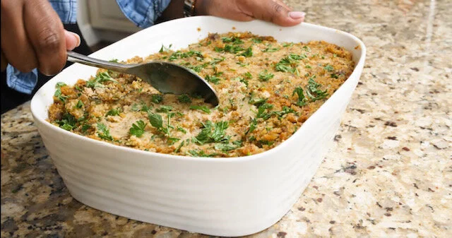 BOMB THANKSGIVING STUFFING/CORNBREAD DRESSING