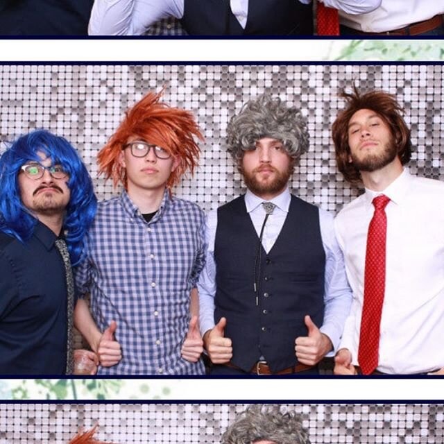 Clearly these guys are NOT enjoying the Photobooth 🤓 .
.
.
#howtopose #photoboothfun #sanantoniotx #wedding2020 #hillcountryphotobooth #atx #satx #austinphotobooth #hillcountrywedding #weddingphotobooth #grad2020 #satxwedding #photobooth .
.
.
#nost