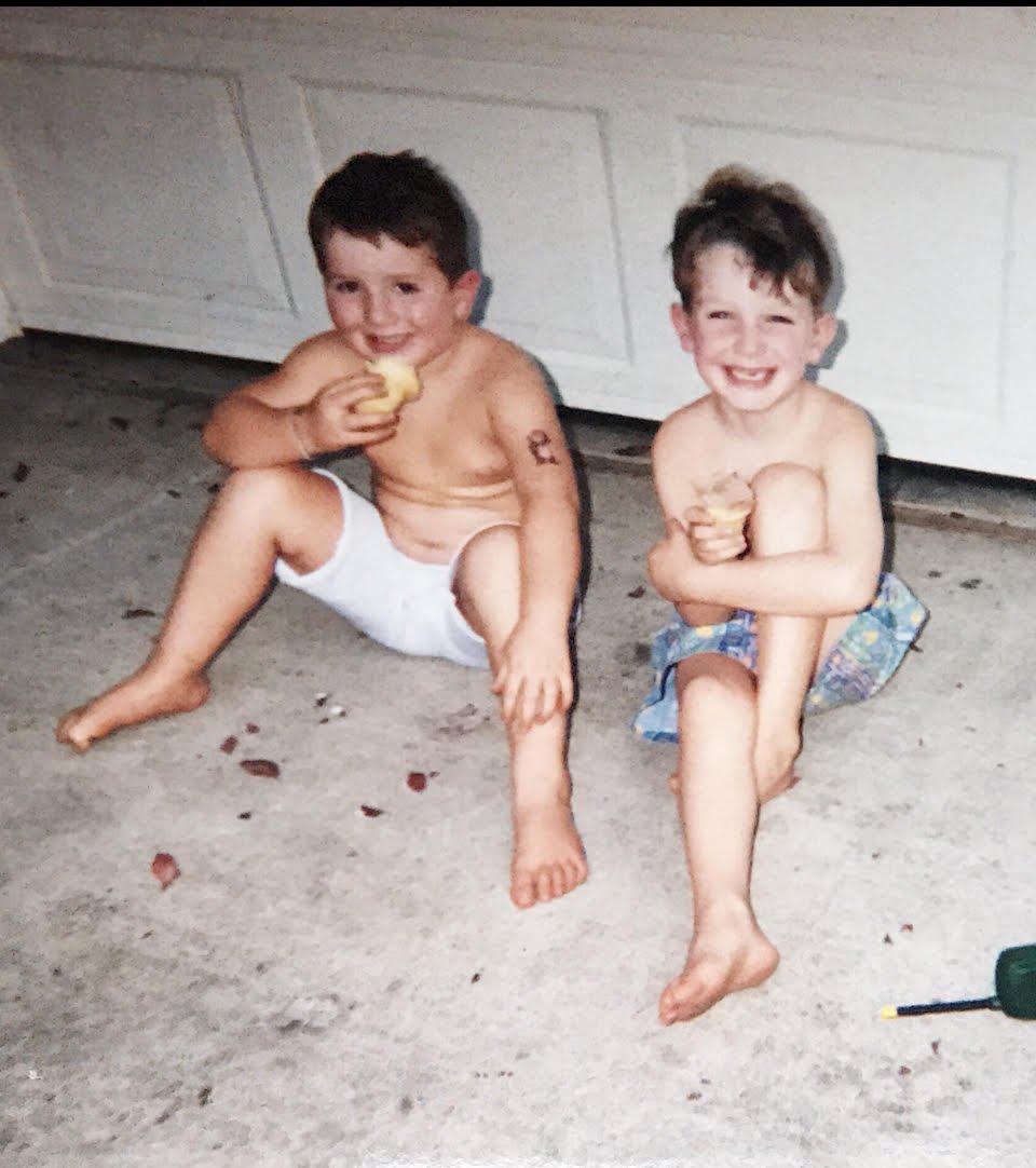 boys ice cream n front of garage.jpg