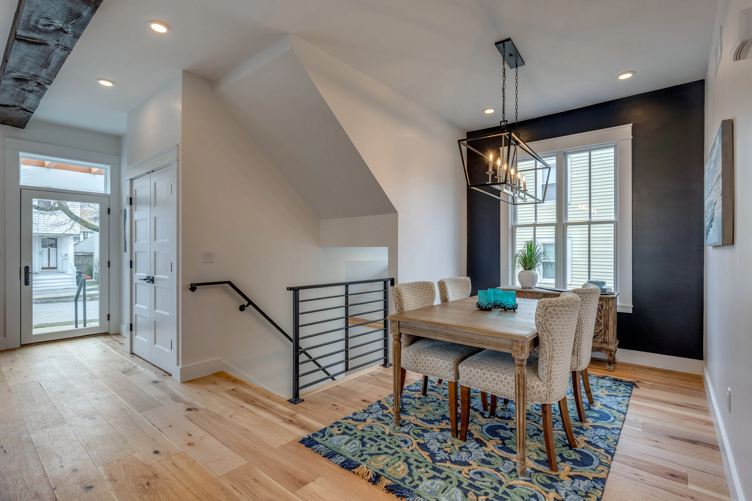 13_Dining_Room-3.jpg
