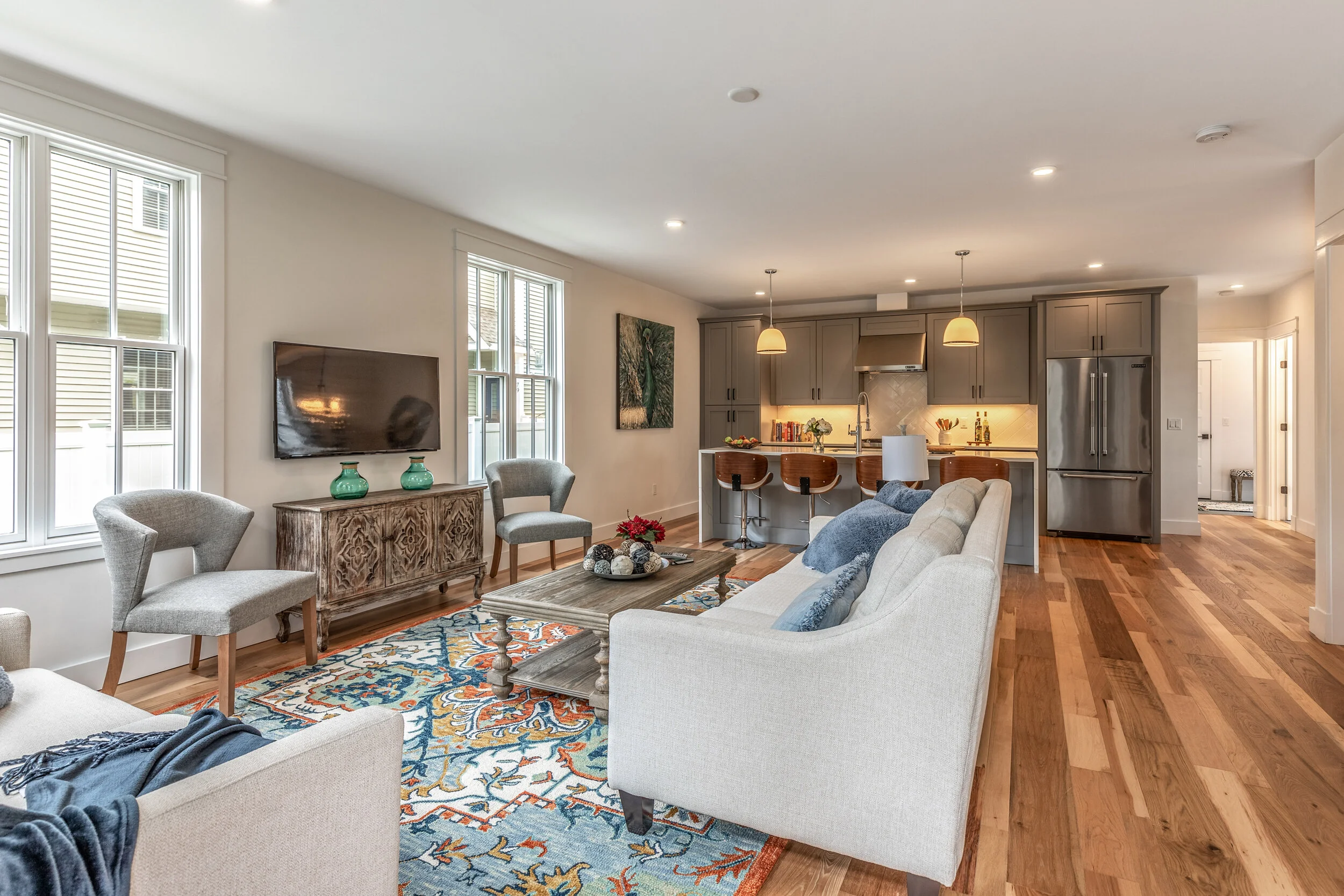 5_Living_Room.jpg