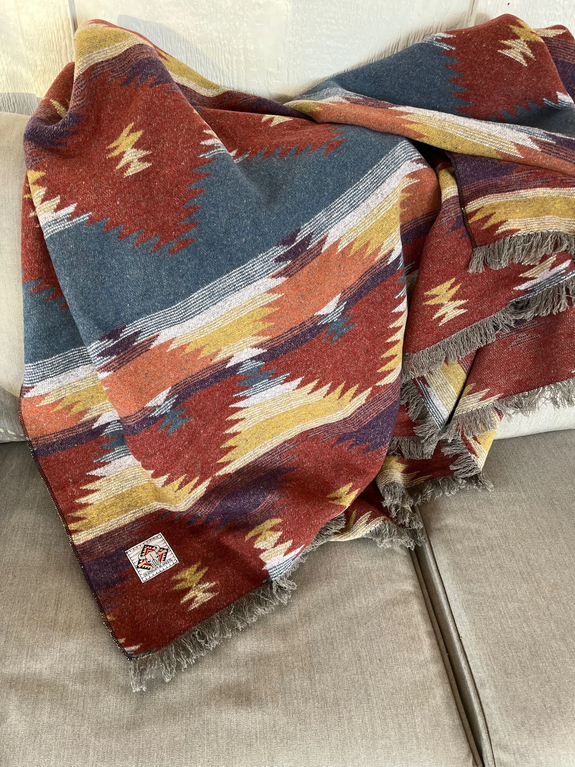 EE6129AF-BF73-42EE-AD24-C99E287E28CB