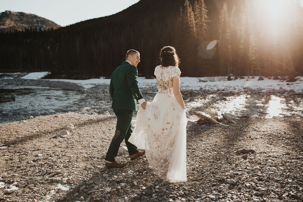 Winter Elopement at Mama Bear Cabin // Wedding Inspiration in Bragg Creek, Alberta - Bronte Bride