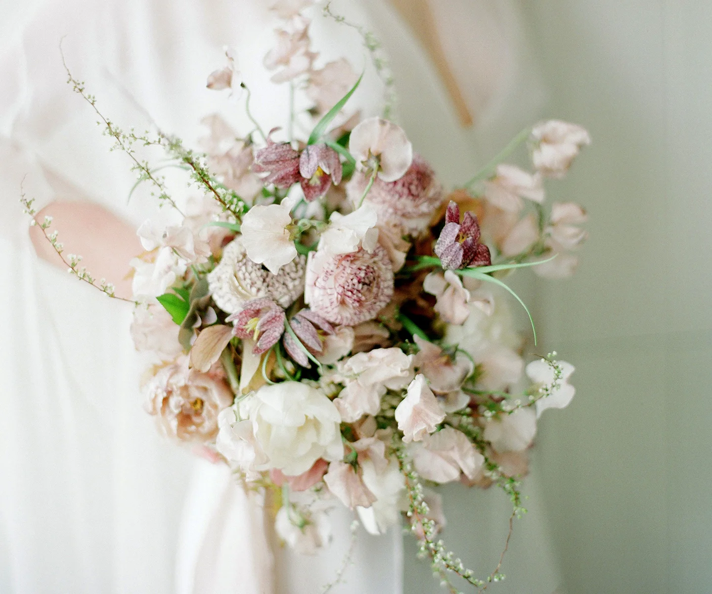 Bridal Bouquet Inspiration for Spring: 12 of the Prettiest Bouquets We've Seen This Spring in Alberta and the Rockies - Fall For Florals on The Bronte Bride