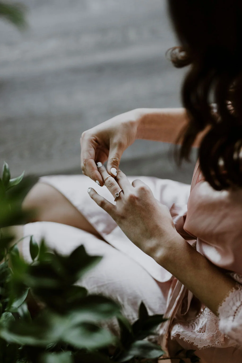 La Mariée Moderne - Styled Bridal Shoot at Crestmont Hall in Calgary, Alberta - on the Bronte Bride Blog