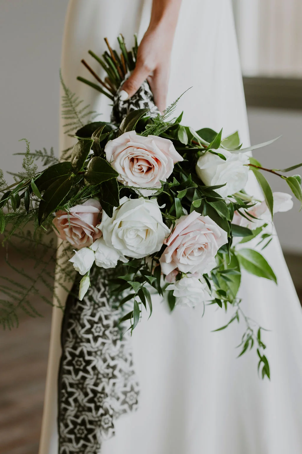 La Mariée Moderne - Styled Bridal Shoot at Crestmont Hall in Calgary, Alberta - on the Bronte Bride Blog