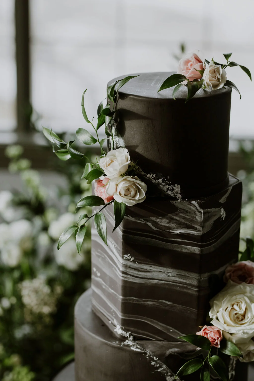 La Mariée Moderne - Styled Bridal Shoot at Crestmont Hall in Calgary, Alberta - on the Bronte Bride Blog