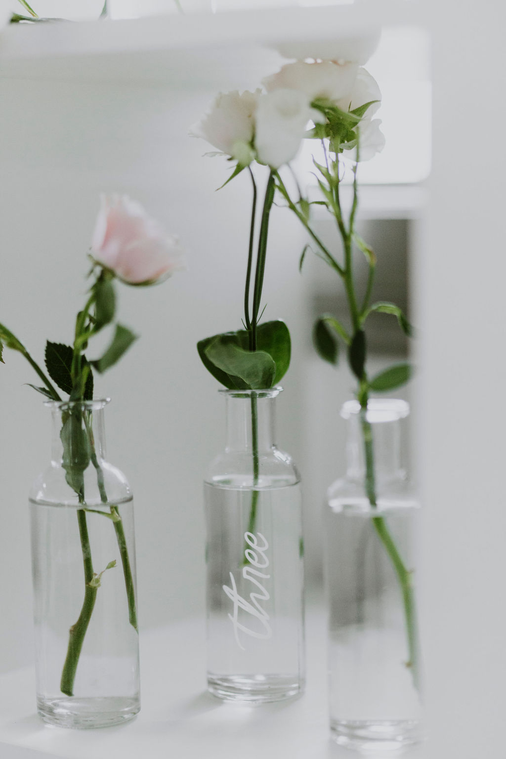 La Mariée Moderne - Styled Bridal Shoot at Crestmont Hall in Calgary, Alberta - on the Bronte Bride Blog