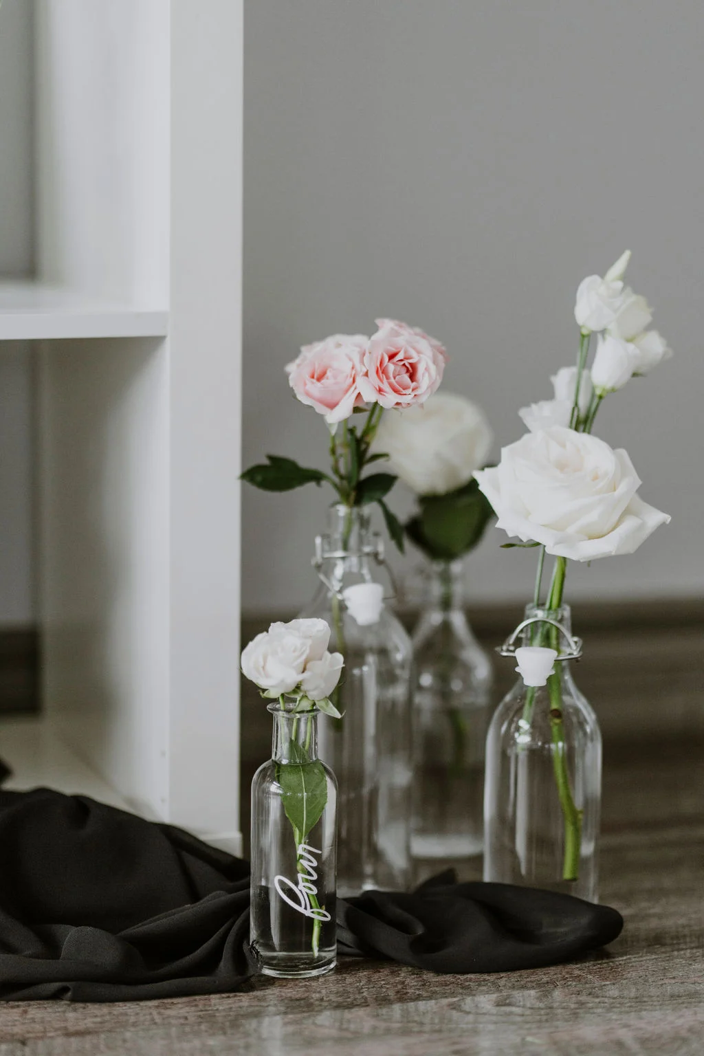 La Mariée Moderne - Styled Bridal Shoot at Crestmont Hall in Calgary, Alberta - on the Bronte Bride Blog