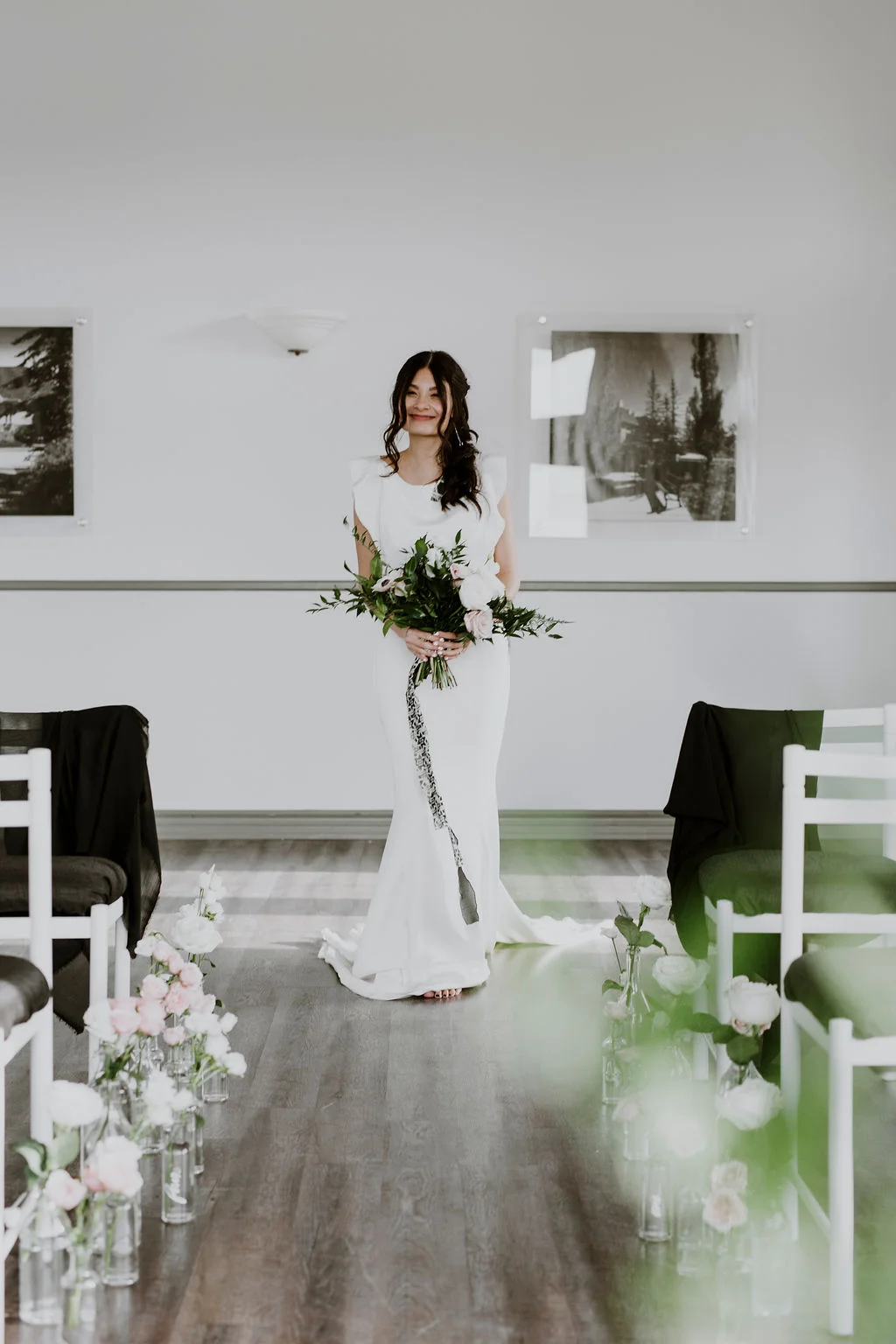 La Mariée Moderne - Styled Bridal Shoot at Crestmont Hall in Calgary, Alberta - on the Bronte Bride Blog