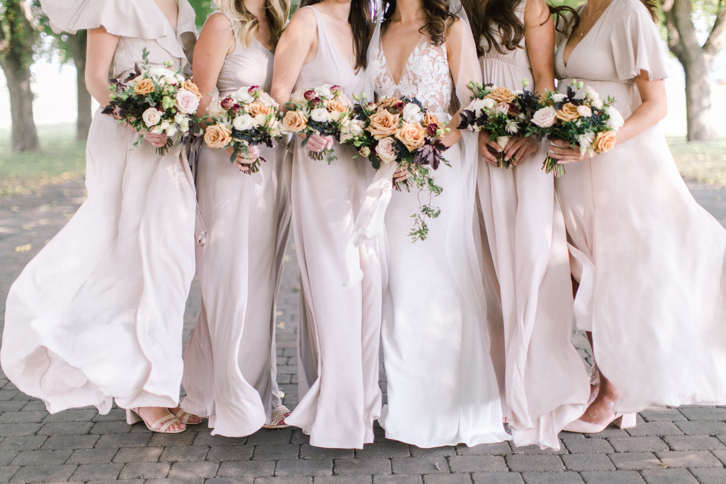 Bouquet Inspiration: 8 Bridal Party Bouquet Pictures Sure to Get You in the Mood For Wedding Season